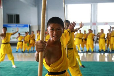 武校学生的一天:武僧团的少林小子们!