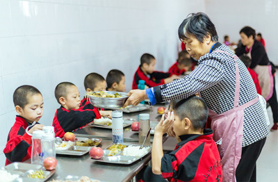 少林寺武术学校伙食费是多少?《高托班四浑四素标准餐》